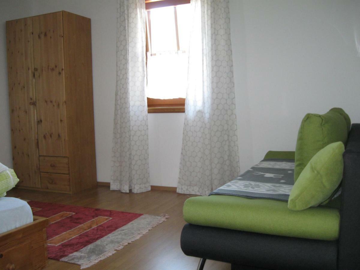 Apartamento Haus Am Dorfplatz Uttendorf Exterior foto